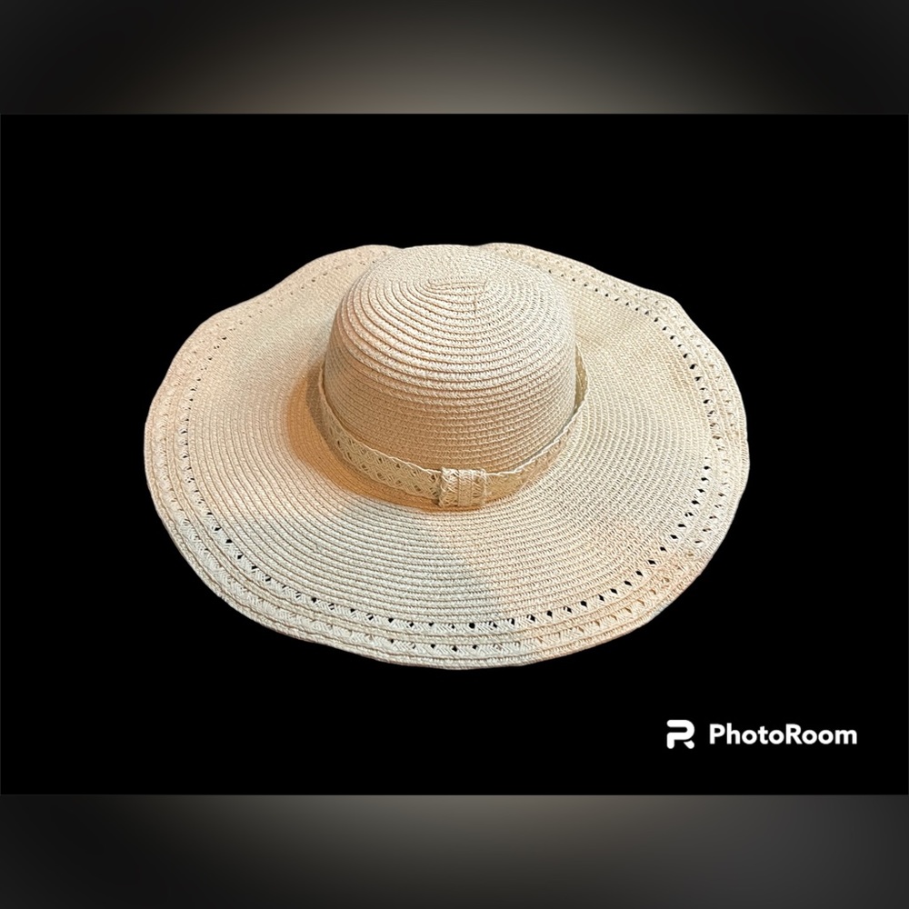 Floppy hat